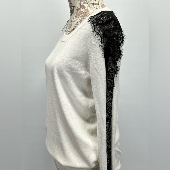IJEANS by BUFFALO Ivory with black lace accent crew neck sweater size M - Picture 3 of 13